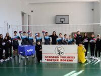 Момчетата и момичетата от ОУ „Йордан Йовков” са шампиони на общинското първенство по волейбол