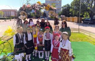 Три златни медала от конкурса „Фолклорни приумици“ за талантите от град Левски