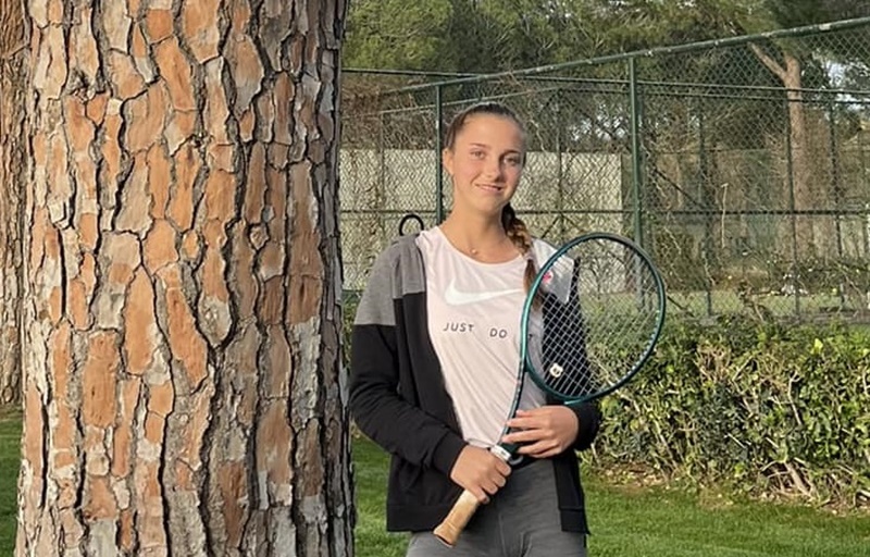 Росица Денчева се класира убедително за полуфиналите на турнир за жени в Анталия