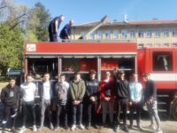 ПГССТ „Никола Йонков Вапцаров“ посрещна пожарната бригада на град Левски – снимки
