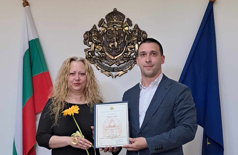 Главен учител Иглика Влахова от ИДГ “Гергана“ с най-престижното почетно отличие „Неофит Рилски“