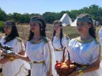 Два дни община Гулянци беше във владение на римските реенактори – снимки