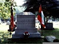 На 12 юни 1844 г. е роден Макгахан, останал в историята с името „Освободителят на България”